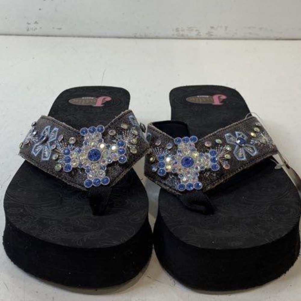 NWT Justin “Myra” Black Leather Strap Sandals w/Embroidery, Stud and Crystals